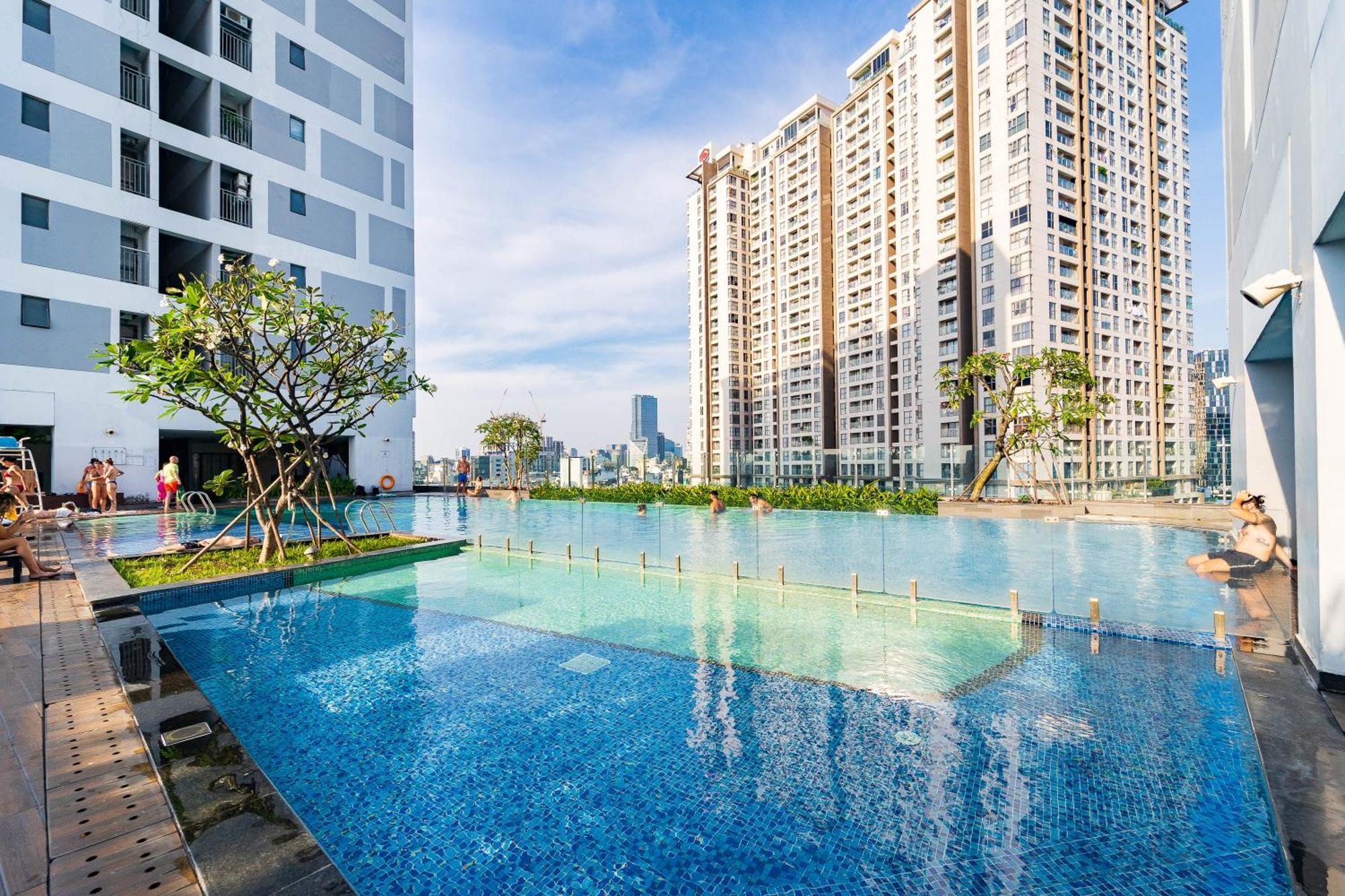 Saigon Authentic Apartments: Infinity Pool & Daily Perks Ho Chi Minh City Exterior photo